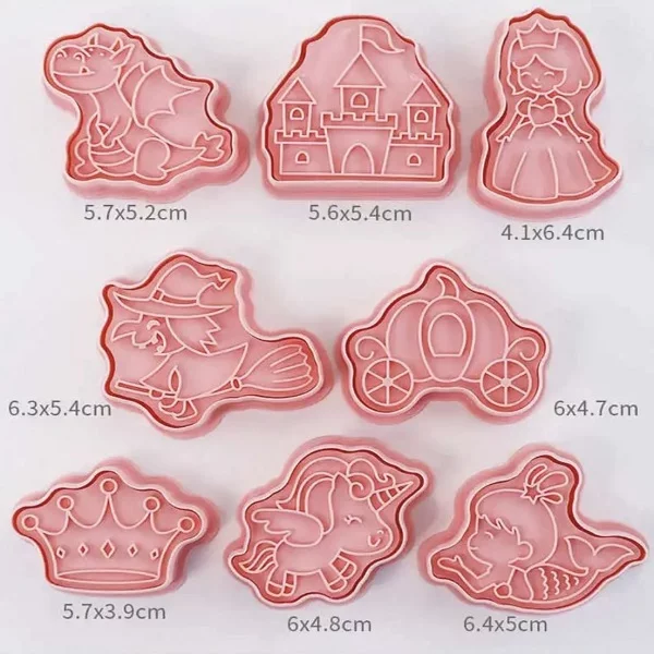 FONDANT ÉS MARCIPÁN MŰANYAG KISZÚRÓ ÉS MINTÁZÓ SZETT – MESE MIX